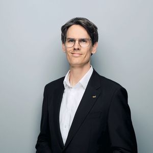 Robert Koopmann ist Chief Technical Officer bei Fanuc Europe und Experte für Physische KI. (Bild: Fanuc)