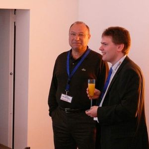 Mario Bauer, Geschäftsführer StarCom-Bauer (r.), mit Dieter Schmidt.