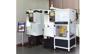 Un duo intéressant avec un PM250 et un PM150 accolé à une unité de chargement/déchargement. (Suvema)