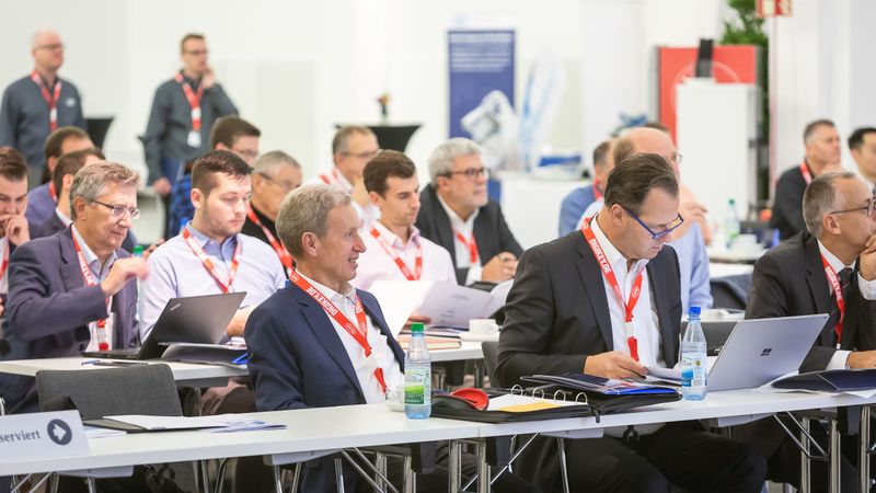 Eindrücke vom 2. Anwenderforum Relaistechnik vom 17. bis 18. Oktober 2019 in Würzburg  (VCG)