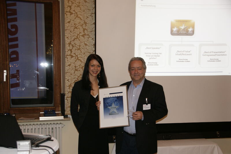 Herbert Schwerzmann (BCD-SINTRAG AG) wurde als »Best Speaker« des des »Virtualisierung & Cloud Computing Fachkongress – Swiss 2012« ausgezeichnet. (Archiv: Vogel Business Media)