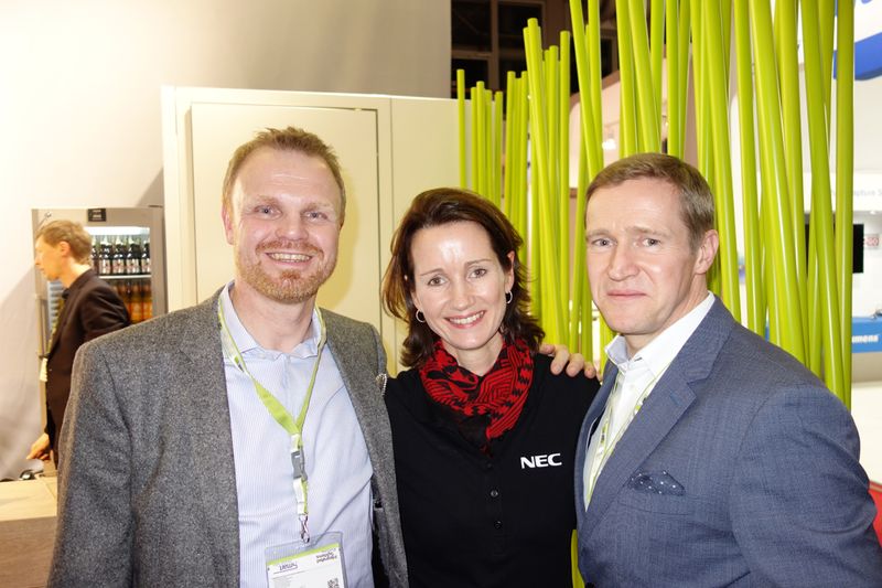 Katja Neumann, NEC mit Andreas Stelly und (r.) Lutz Kern, Kern & Stelly (Bild: IT-BUSINESS)
