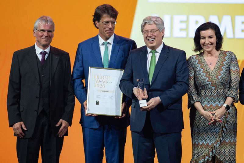 Schweizer Startup BTRY erhält den Hermes Startup Award 2026 für ihre ultradünnen, vollständig flexiblen Feststoffbatterien. Den Hermes Award 2026 gewinnt Schaeffler für eine Plattform für hochintegrierte Aktuatoren, welche speziell für die Anwendung in den Gelenken von humanoiden Robotern konstruiert wurde. (Bild: Deutsche Messe AG)