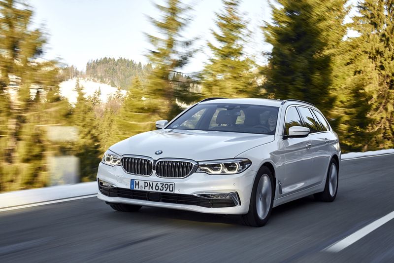 BMW 5er in den Varianten 520d und 520d Touring, 530d, 540d und M550d folgen im November 2018 (BMW)