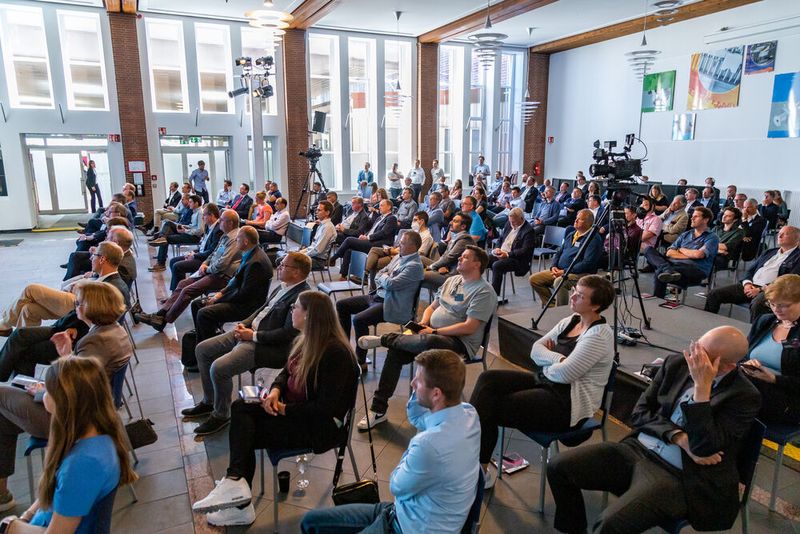 Impressionen des Continous Manufacturig Circle  (Bild: Fette Compacting)