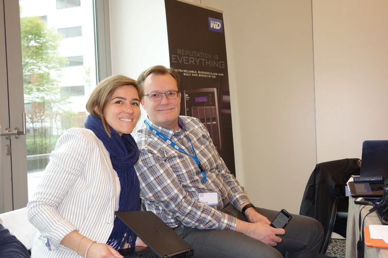 Angelina Schachtner und Emiel Witteveen, WD, nehmen die neuen Ideen und Vorschläge der Partner auf. (Bild: IT-BUSINESS)