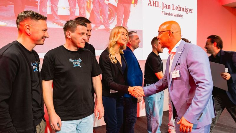 Der BMW-Spezialist und Fahrzeugveredler AHL aus Finsterwalde ... (Bild: Stefan Bausewein)