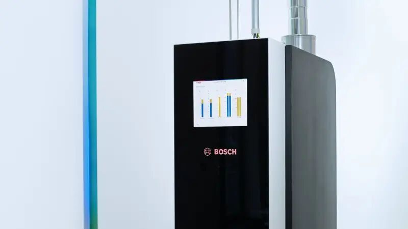 Stationäre Festoxid-Brennstoffzellen (Sofc), wie diese hier von Bosch, können mit Erdgas, Biogas, Methanol, Wasserstoff oder auch Ammoniak betrieben werden. Auch ein Mix dieser Energieträger ist nutzbar. (Bild: Bósch)