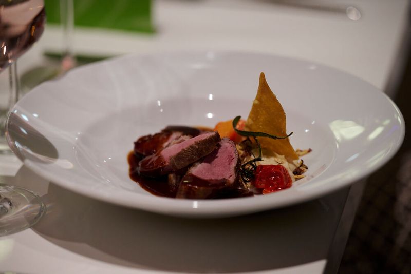 Impressionen vom ELEKTRONIKPRAXIS Frühlingsfest 2023 im Ketterer Kunst mit der Verabschiedung von Johann Wiesböck.  (Bild: © EYE AM CHRIS)