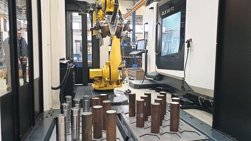 Nach der Devise «Rohteil rein, Fertigteil raus» setzt Sysbohr stark auf Automation. In der Spät- und Nachtschicht arbeiten nur die Roboter. (Bild: Ingersoll)