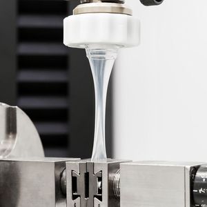 Das Flüssigsilikon ist nach der Vernetzung extrem robust und kann auch ohne thermische Nachbehandlung in sensiblen Bereichen eingesetzt werden.