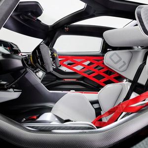 Im Innenraum hat Maurers Design-Team alles um den Fahrer herumgebaut.(Bild:  Porsche)