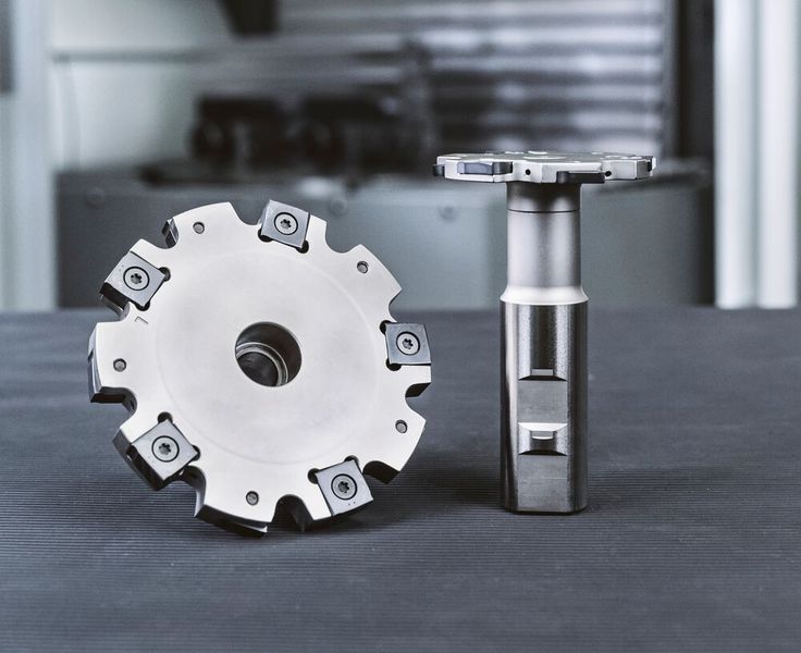 Der neue „Maximill – Slot-Snhx“ wird derzeit von Ceratizit in drei Trägervarianten angeboten, damit er möglichst flexibel einsetzbar ist. Zusätzlich kann man ein System zur effektiven Schwingungsdämpfung beim Nutenfräsen wählen. (Bild: Ceratizit)