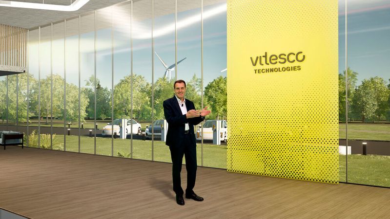 Vitesco-CEO Andreas Wolf setzt voll auf die Elektromobilität. Vitesco-CEO Andreas Wolf setzt voll auf die Elektromobilität.