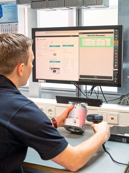 Eine eindeutige Produktkennzeichnung verknüpft Produktdaten mit fertigungsbegleitenden Messdaten. (Bild: Wittenstein)