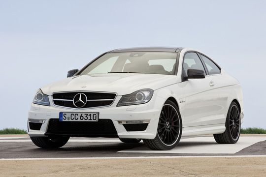 Angemessener Verbrauch: Der C 63 AMG schluckt im Durchschnitt 12,0 Liter Superbenzin auf 100 Kilometer. (Archiv: Vogel Business Media)