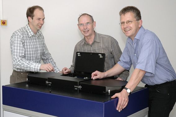 Das Entwicklungsteam des ARCHE-Belichters im Fraunhofer-Institut IPM. (Archiv: Vogel Business Media)