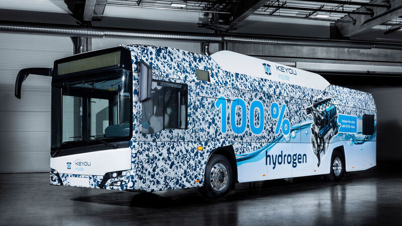 Der Wasserstoffmotor beim 12-Meter-Stadtbus wird als Mild-Hybrid-Variante betrieben. (Keyou)