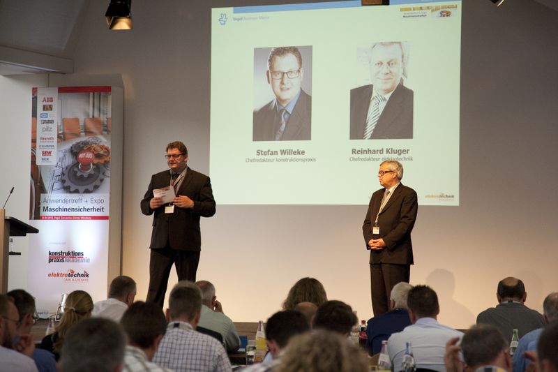 ...zusammen mit Reinhard Kluger, Chefredakteur elektrotechnik, allen Teilnehmern eine interessante Zeit mit vielen Praxisbeispielen und guten Gesprächen mit den zahlreichen Ausstellern und Branchenkollegen. (D. Vogt, Vogel Business Media)