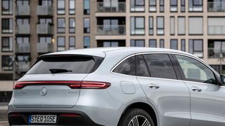 Den EQC bietet Mercedes jetzt auch im Abo an. Der monatliche Mietpreis liegt bei rund 800 Euro. (Bild: Mercedes-Benz)