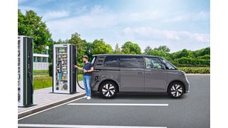 Cherry Picking: Die E-Mobilitätssparte von Phoenix Contact verkauft Vermögenswerte für EV-Ladeinlets an TE. (Bild: Phoenix Contact)
