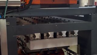 gewindewalzmaschinen-img (https://www.amba.de/de/gewindewalze-bbw)