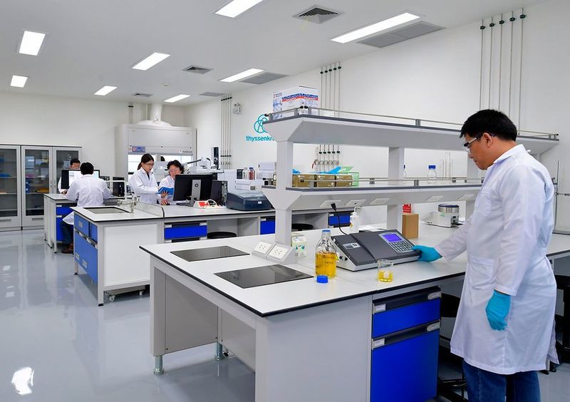 Laboranlagen im Kompetenzzentrum für Oleochemie in Map Ta Phut  (Thyssenkrupp)