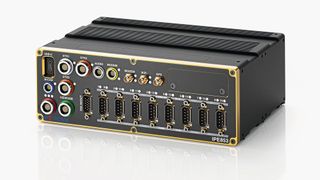 Datenlogger IPE853 bietet Zugriff auf Bus-Netzwerke und Steuergeräte-Protokolle. (Bild: Ipetronik)