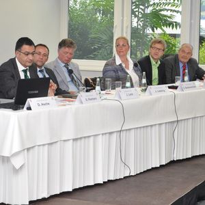 Sprecher Guido Riemann und seine Vorstandskollegen Jörg Lenz, Jörg Lessing, Gaby Breitenwischer, Roland Erndle und Peter Kranich freuen sich derzeit über die gute Zusammenarbeit mit dem Importeur. (Foto:  Wehner)