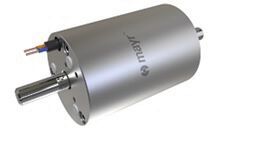 Die elektromagnetische Ausführung der bewährten Linearbremsen-Baureihe Roba-Linearstop ist für die Überwachung mit dem Modul Roba-Brake-Checker zugelassen. Sie ist die einzige elektromagnetische Stangenbremse auf dem Markt.(Bild:  mayr® Antriebstechnik)