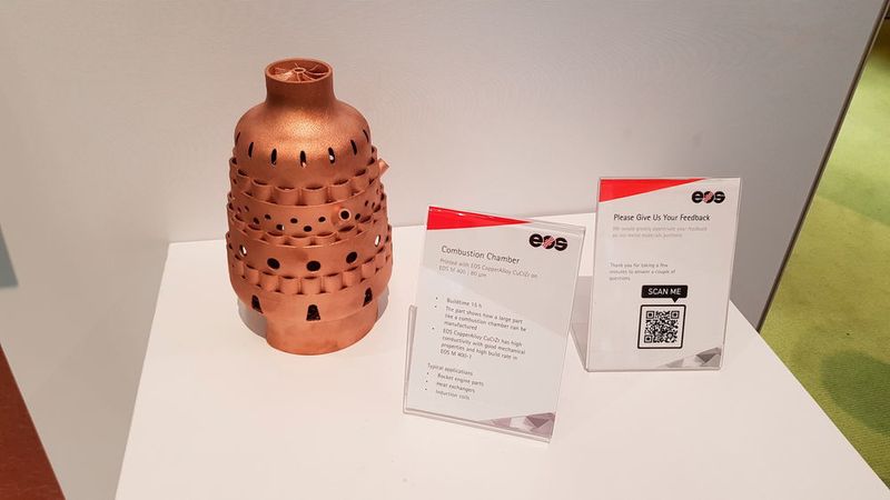 Der Kupferwerkstoff EOS CopperAlloy CuCrZr zeichnet sich durch seine elektrische- und Wärmeleitfähigkeit aus. Typische Anwendungsgebiete sind unter anderem Wärmetauscher, elektromechanische Komponenten oder auch Formeinsätze. (D.Quitter/konstruktionspraxis)
