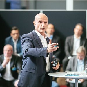 Thomas Ulbrich, Vorstand E-Mobilität bei Volkswagen und Geschäftsführer von Volkswagen Sachsen: „Mit dem Produktionsstart des ID beginnt für Volkswagen eine neue Ära – vergleichbar mit dem ersten Käfer oder dem ersten Golf“.