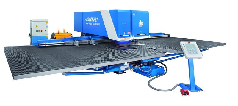 Eine Maschine vom Typ Combilaser Multipunch in betriebsbereiter Ausführung. (Boschert)