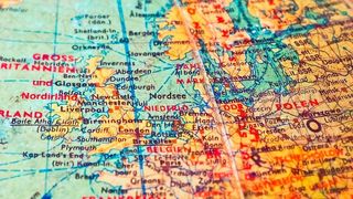 Die internationale Chemiebranche ist von starken M&A-Aktivitäten geprägt. (gemeinfrei)