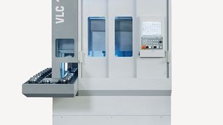 Kombinationsbearbeitung Hartdrehen und Schleifen auf der VLC 100 GT (Bild: Emag)