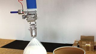 Mit dem Vakuumheber können Güter schnell, sicher und ergonomisch bewegt und hantiert werden. (Bild: Best Handling Technology)