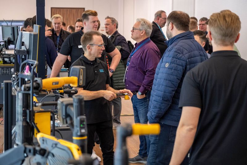 400 Teilnehmer informierten sich im Congress Centrum Wienecke XI. über die aktuellsten Produkte und Dienstleistungen rund um Schraubverbindungen, -technik, -werkzeuge sowie Einkauf und Beschaffung von C-Teilen.  (Bild: PHOTOVISION-DH GmbH)