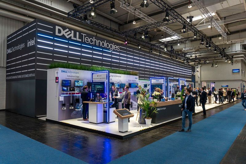 Dell Technologies gab auf der Hannover Messe einen Überblick über sein komplettes Edge-Portfolio für die Fertigungsbranche. Unter anderem konnte man hier erfahren, dass das Unternehmen die Software Neo Factory IoT von Hyundai Auto Ever in sein Validated Design for Manufacturing Edge integriert hat. Durch die Integration in das Validated Design will Dell Fertigungsunternehmen eine unkomplizierte Implementierung und zuverlässige Nutzung dieser Software ermöglichen, wodurch Fabrikleiter die Leistung des Equipments überwachen, Anomalien erkennen und Ausfallzeiten durch Predictive Maintenance minimieren können sollen. (Bild: Vogel Communications Group)