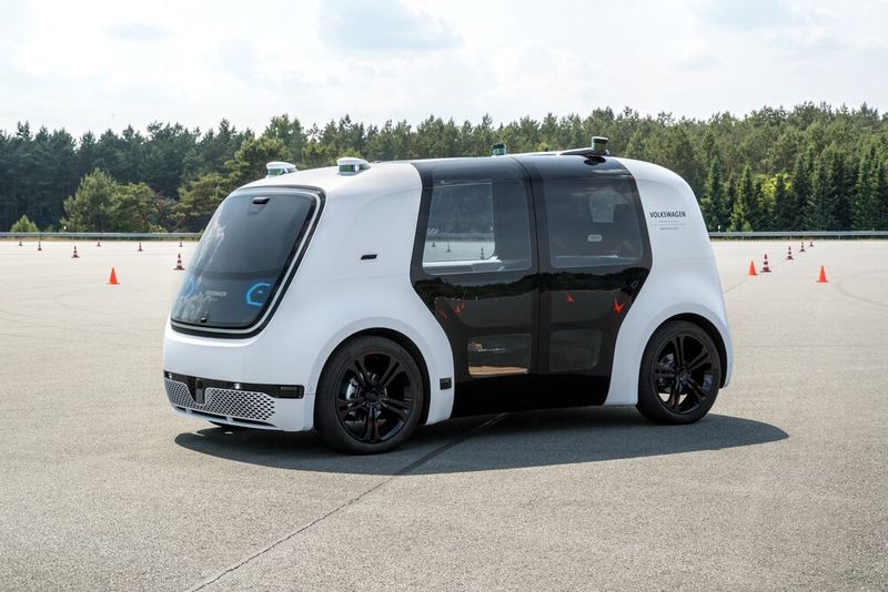 Erinnert ein wenig an einen Pandabären: der VW Sedric, den die Wolfsburger bereits 2017 als Studie auf dem Genfer Autosalon vorgestellt haben. (Bild: VW)