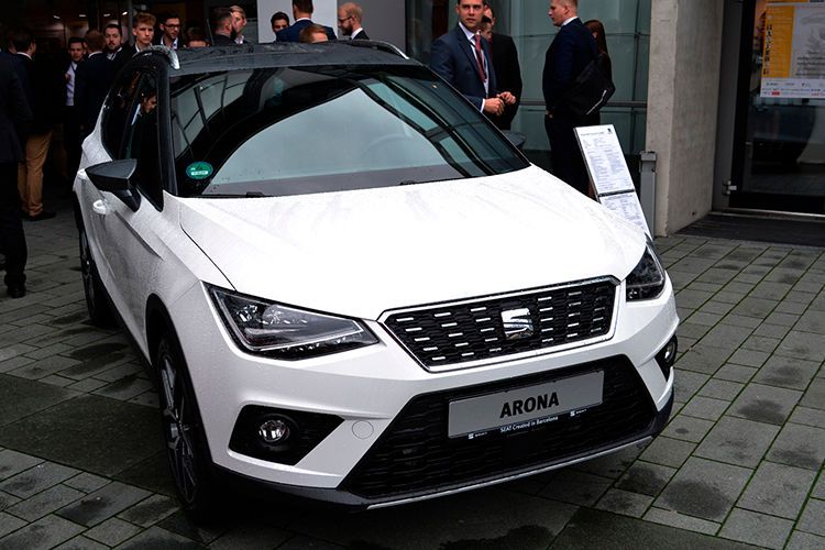 Seat hatte beispielsweise sein neues SUV Arona dabei. (Bild: Seyerlein / »kfz-betrieb«)
