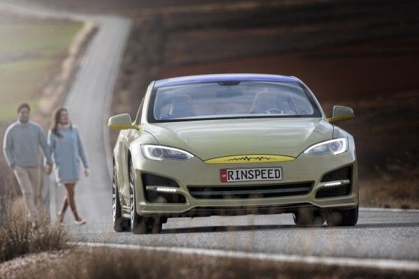 Mit dem vollelektrisch angetriebenen Konzeptfahrzeug „XchangE“ zeigt die Schweizer Ideenschmiede Rinspeed auf dem Genfer Auto-Salon die Zukunft des autonomen Fahrens.  (Rinspeed)