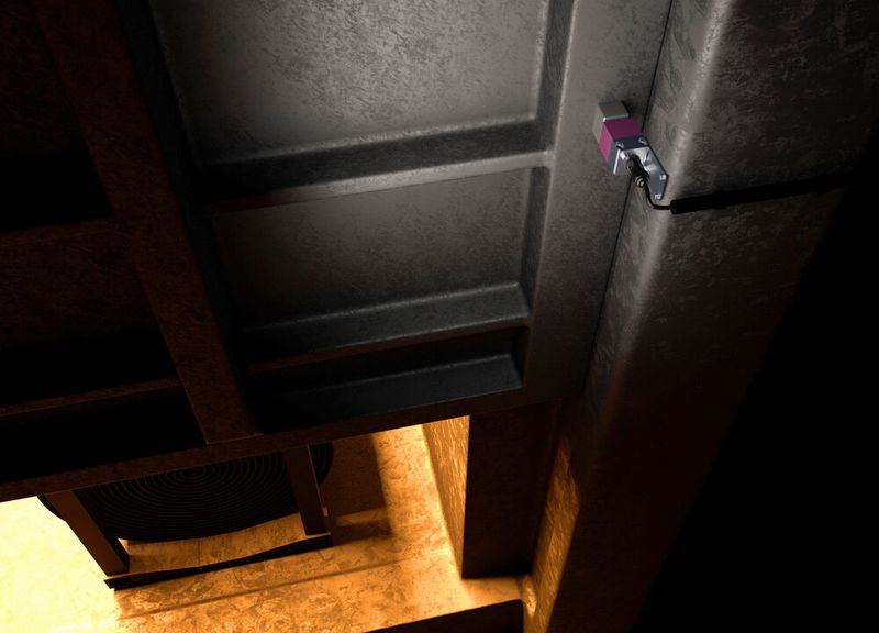 Näherungsschalter lassen sich in einem breiten Temperaturbereich einsetzen und widerstehen sehr niedrigen als auch hohen Temperaturen, z. B. bei der Positionsabfrage einer Kolbenstange in einem Kühlhaus oder bei der Positionsabfrage einer heißen Ofenklappe.  (Bild: IPF Electronic)