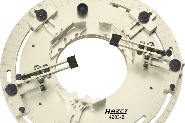 Die Grundplatte mit den verstellbaren Haltern. (Foto: Hazet)