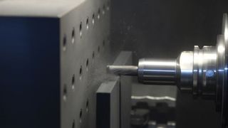 CFK-Bearbeitung für Einsteiger	Für den Einstieg in die wirtschaftliche CFK-Bearbeitung sind Kenntnisse über das zu bearbeitende CFK-Material erforderlich. Der Weg dazu führt über die Klassifizierung von CFK-Materialien. (Bild: Kennametal)