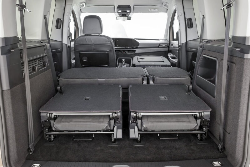 Bis zu sieben Personen können mitfahren, alternativ sperriges Gepäck – das sich bis auf den umgeklappten Beifahrersitz durchladen lässt. (Volkswagen)