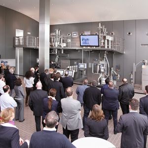 Das neue Technology Center enthält alles was der Pharmazeut für eine komplette Kontiproduktion braucht.