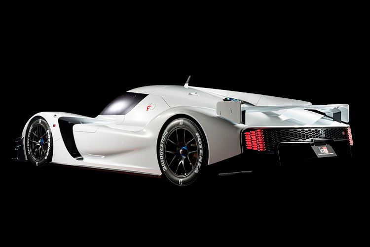 Toyota kombiniert einen 2,4-Liter-V6-Biturbobenziner mit dem Hybridsystem aus dem WEC-Renner. (Toyota )