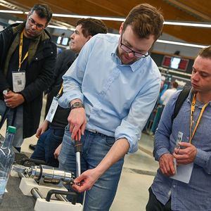 Mit ihren breit gefächerten Angeboten decken die Aussteller der Schraubtec sämtliche Aufgaben in der industriellen Verbindungstechnik ab.(Bild:  Stefan Stark)