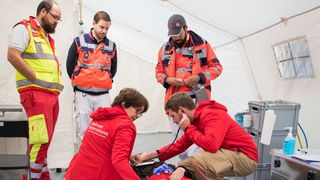 Die Socura GmbH betreibt unter anderem die Malteser Cloud. Im Bild zu sehen: Ein Emergency Medical Team der Malteser während einer Übung.  (Bild: Chris Lendl/Malteser International)