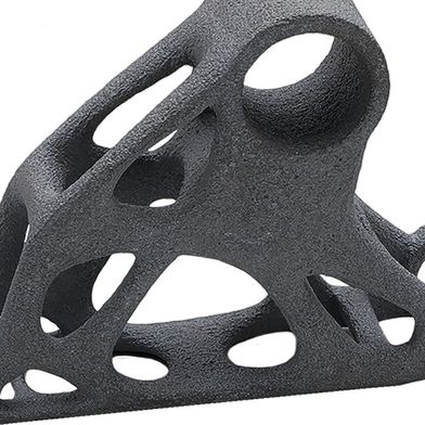  Im Vergleich zu konventionellen Formgebungsmethoden, wie isostatischem Pressen oder Schlickerguss bietet die additive Fertigung von SiSiC eine größere Designfreiheit und kürzere Vorlaufzeiten. (Bild: Kyocera)